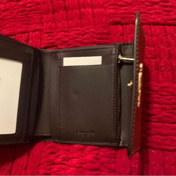 Coach Set New With Tags
Signature Canvas Khaki, Elect. Red (Cross Posted) SOLD - Picture 7 of 15